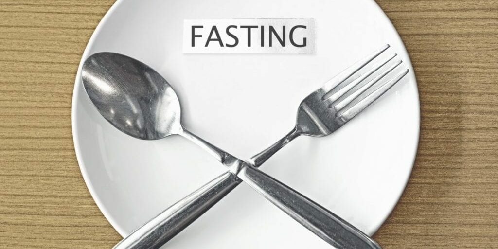 faith-fasting-white-plate-1100x879